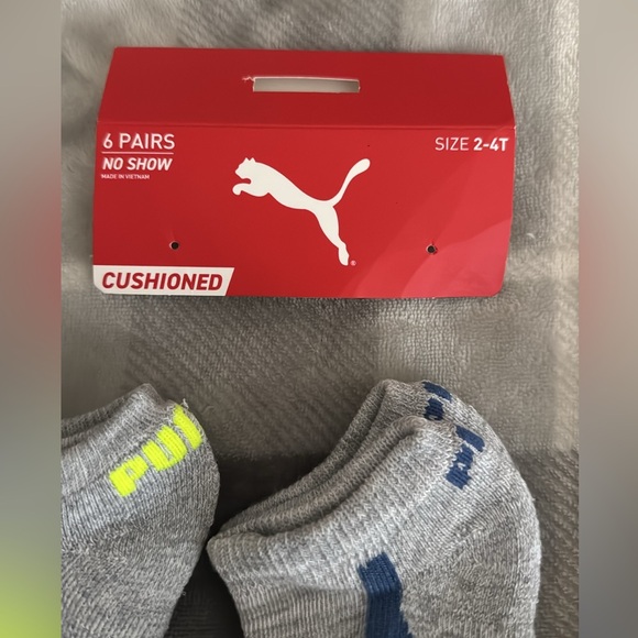 Nike Sweat Pants & New Puma Cushioned Socks - Picture 9 of 12